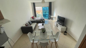 Large studio in IMPZ, among hotels & Retial centre